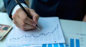 Ökonomische Auswirkungen von Fälschungen (5/10)